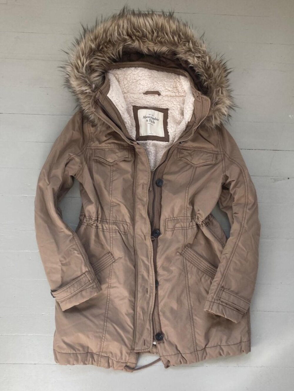Vintage Y2K Abercrombie & Fitch tan brown fur hood jacket coat
